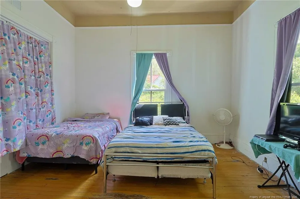 307 McCaskill Avenue Maxton, NC 28364