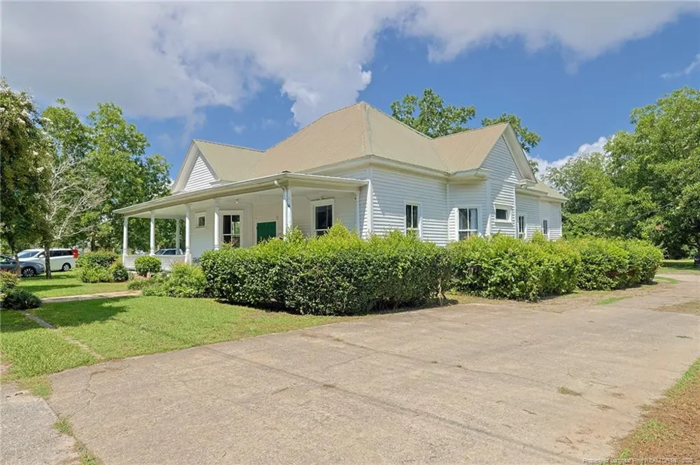 307 McCaskill Avenue Maxton, NC 28364