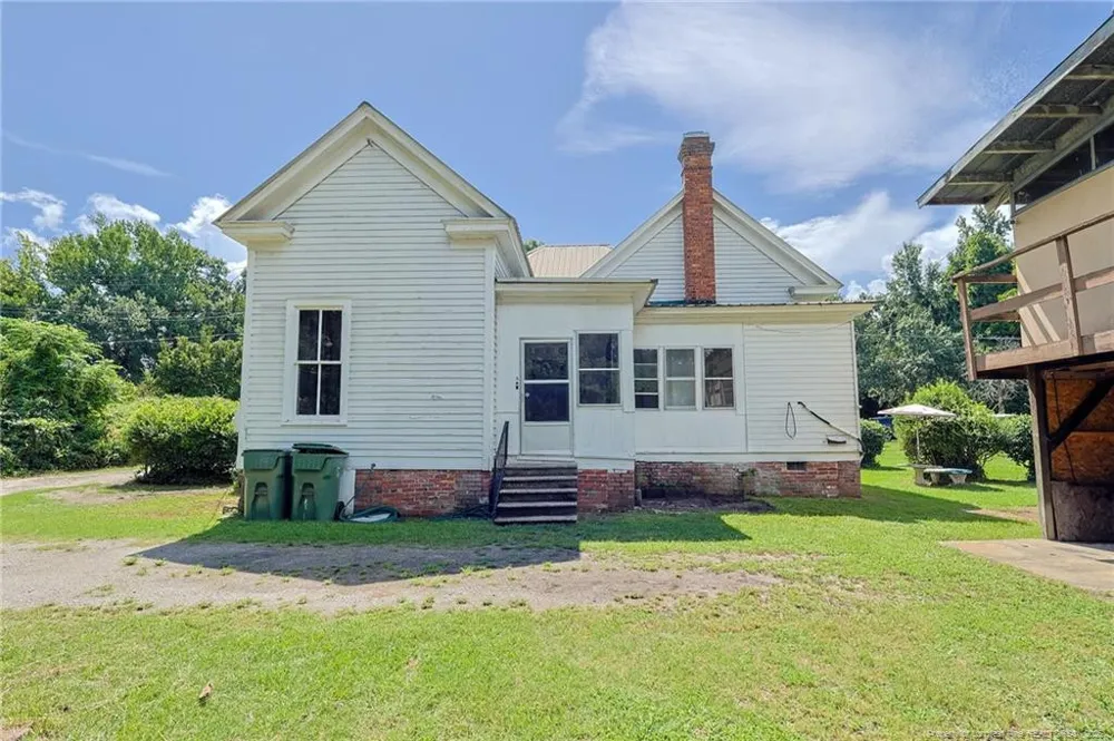 307 McCaskill Avenue Maxton, NC 28364