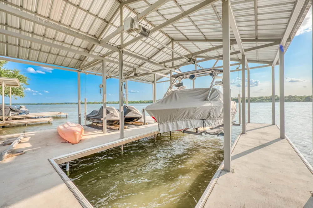 718 County Road 136B Kingsland, TX 78639