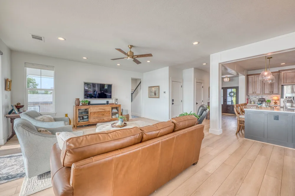 718 County Road 136B Kingsland, TX 78639