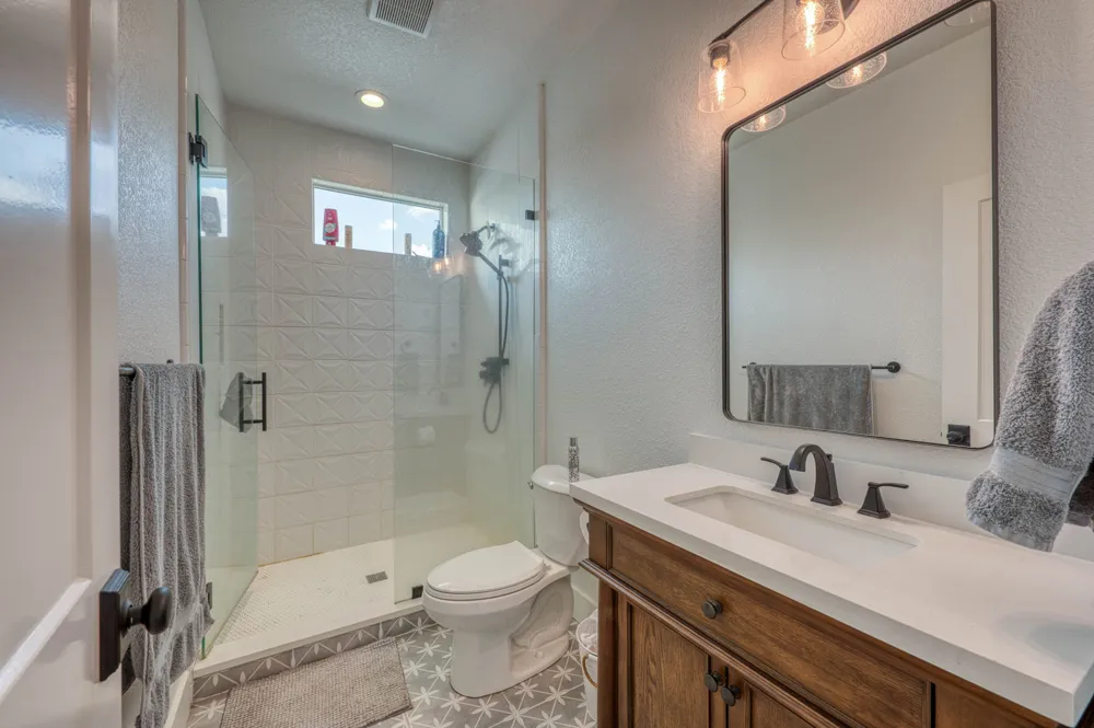 718 County Road 136B Kingsland, TX 78639