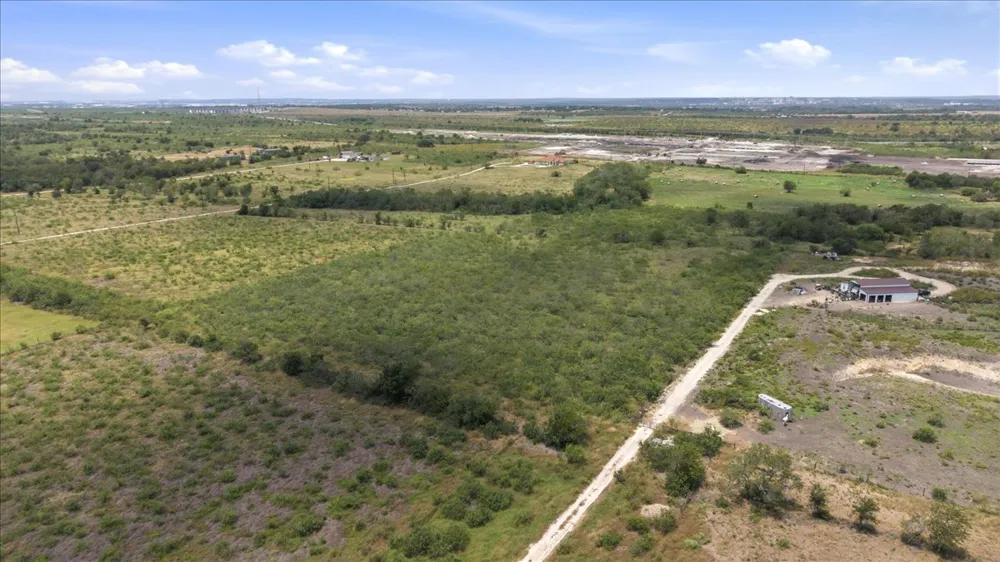 1420 Scull Road San Marcos, TX 78666