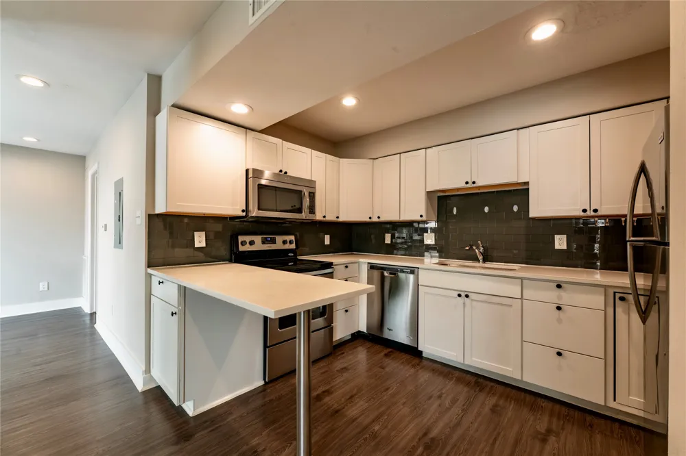 935 La Posada Drive #154 Austin, TX 78752