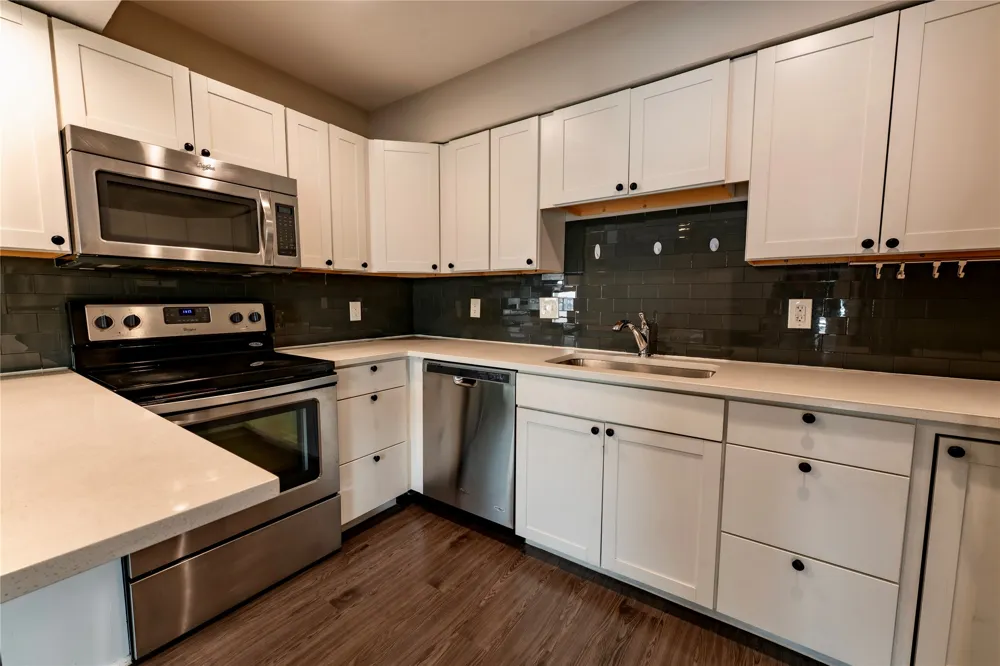 935 La Posada Drive #154 Austin, TX 78752