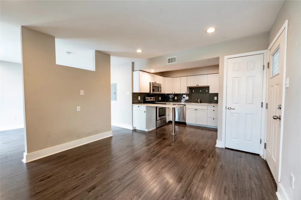 935 La Posada Drive #154 Austin, TX 78752