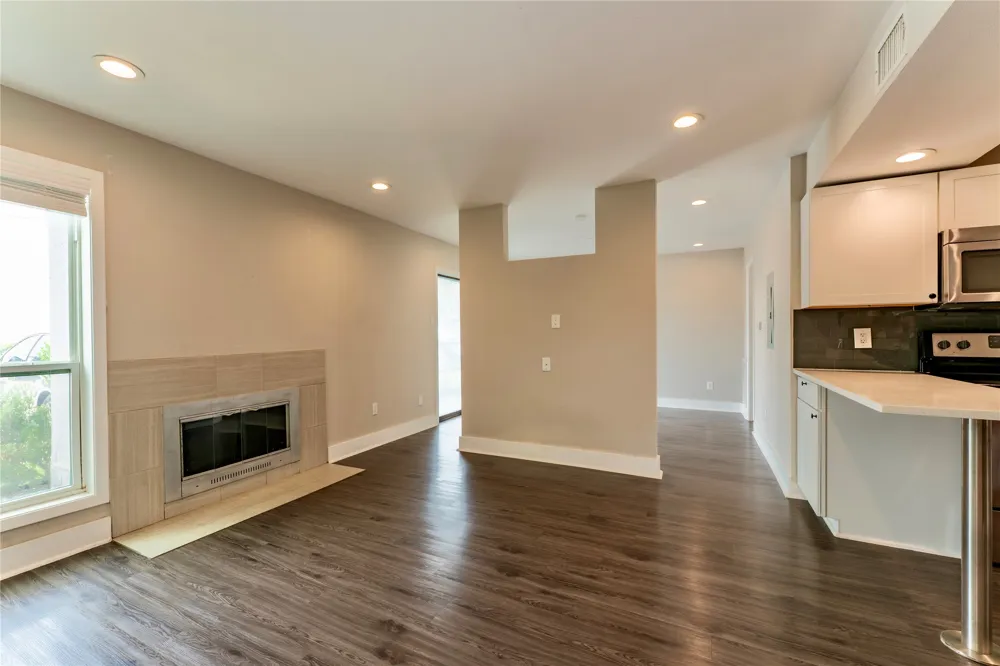 935 La Posada Drive #154 Austin, TX 78752