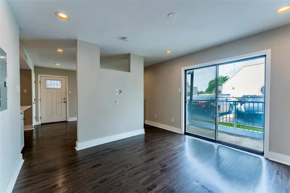 935 La Posada Drive #154 Austin, TX 78752