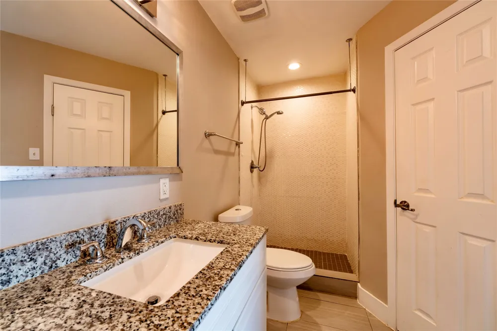 935 La Posada Drive #154 Austin, TX 78752