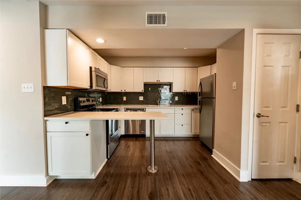 935 La Posada Drive #154 Austin, TX 78752
