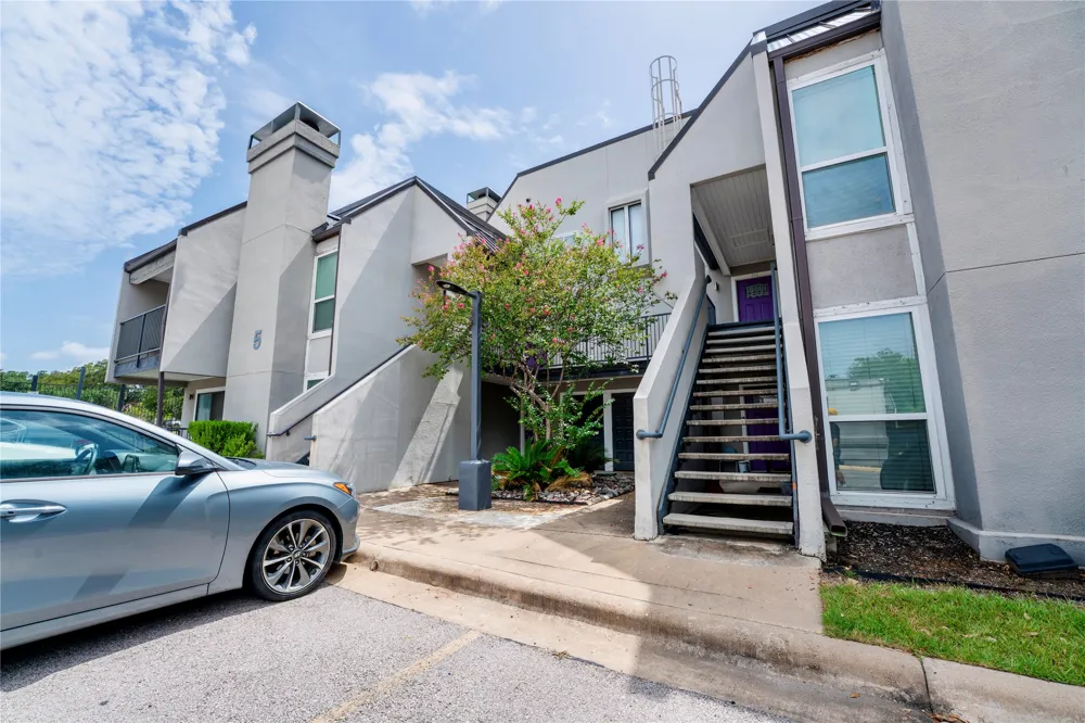 935 La Posada Drive #154 Austin, TX 78752