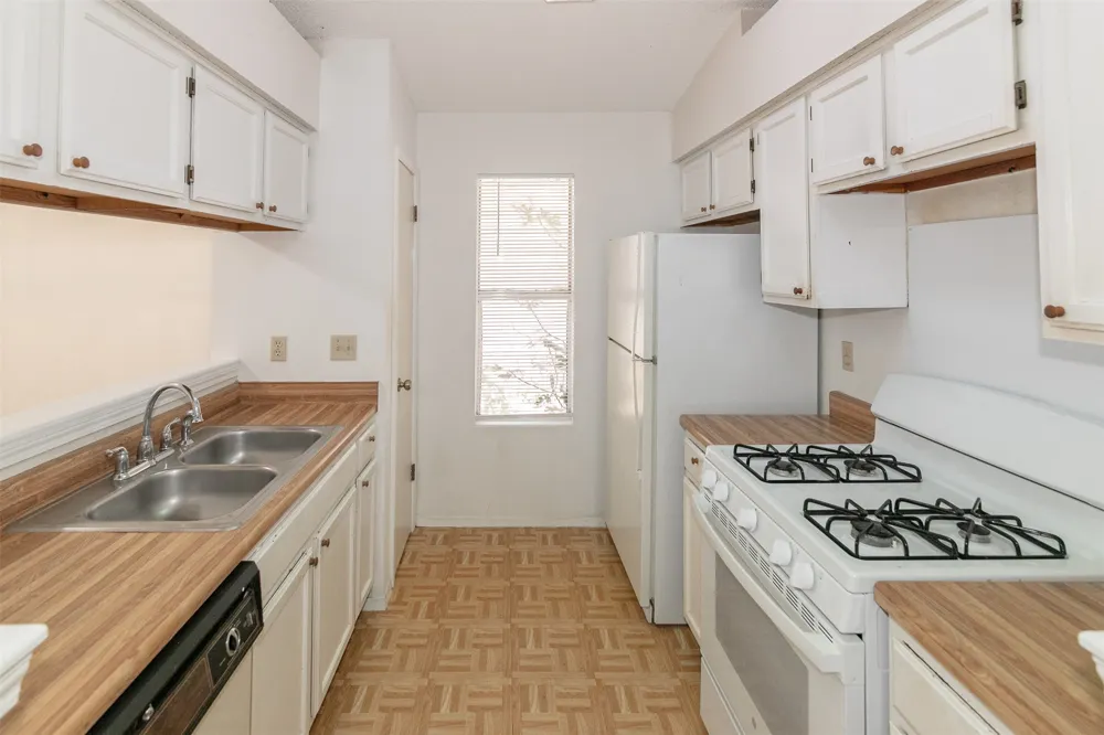 10517 ARCHDALE DRIVE Austin, TX 78748
