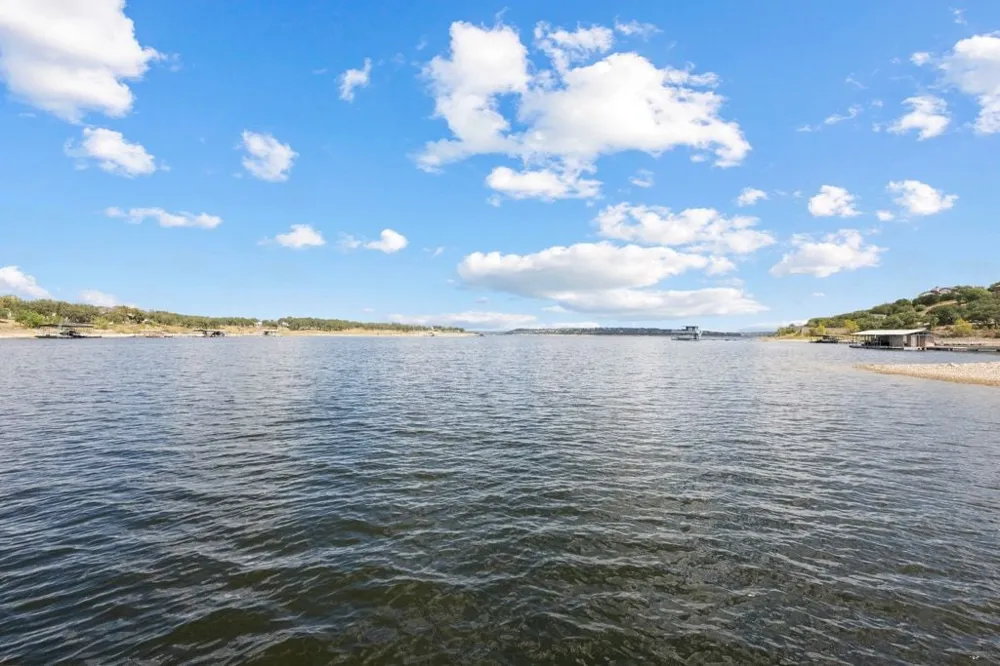 19833 Lakehurst Loop Spicewood, TX 78669