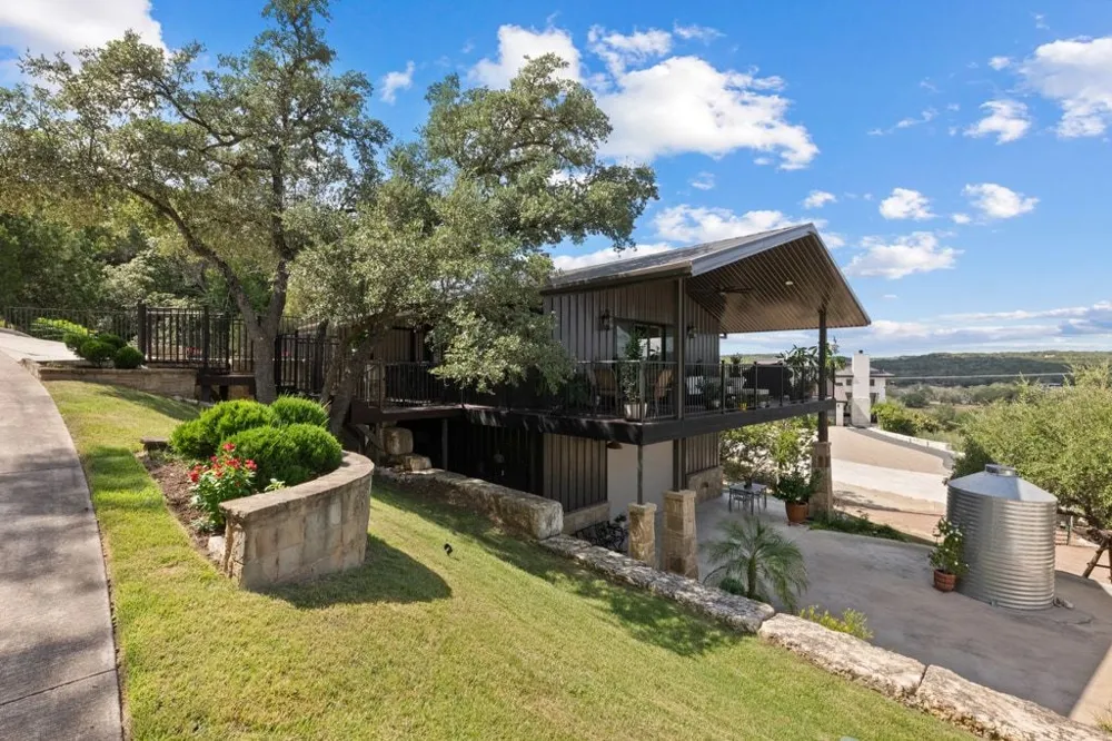 19833 Lakehurst Loop Spicewood, TX 78669