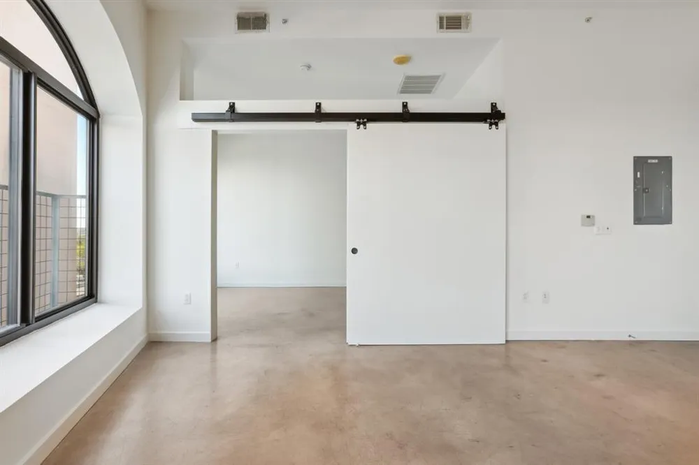 507 Sabine Street #810 Austin, TX 78701