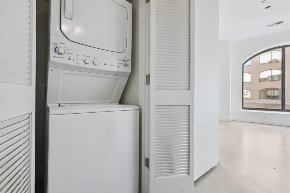 507 Sabine Street #810 Austin, TX 78701