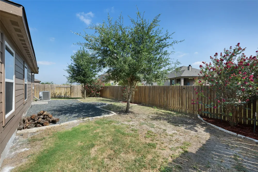 18616 Speculator Lane Elgin, TX 78621