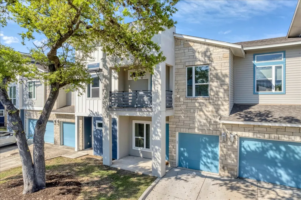 8922 Menchaca Road #102 Austin, TX 78748