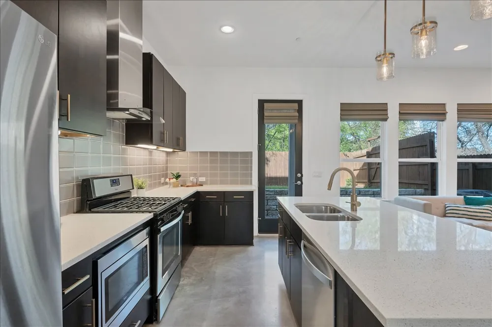 8922 Menchaca Road #102 Austin, TX 78748