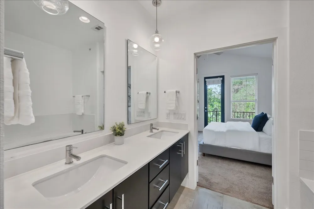 8922 Menchaca Road #102 Austin, TX 78748