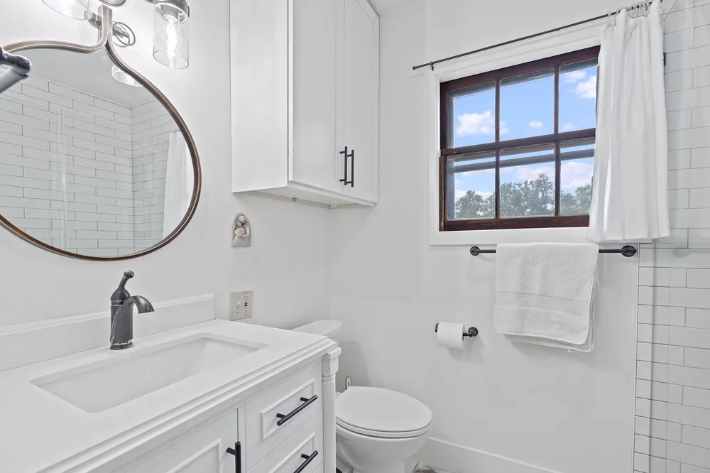 3468 Elder Hill Road Dripping Springs, TX 78619