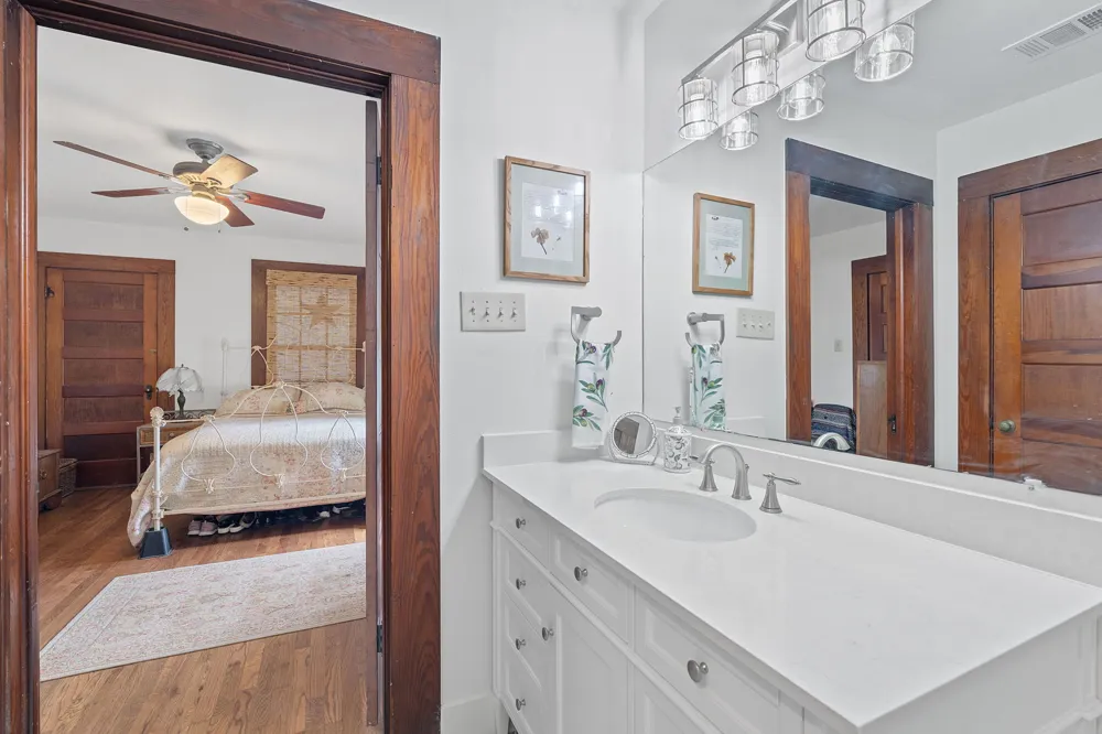 3468 Elder Hill Road Dripping Springs, TX 78619