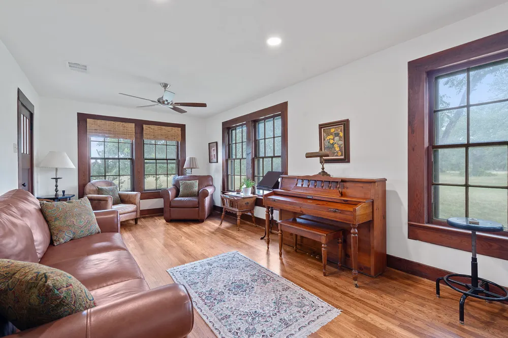 3468 Elder Hill Road Dripping Springs, TX 78619