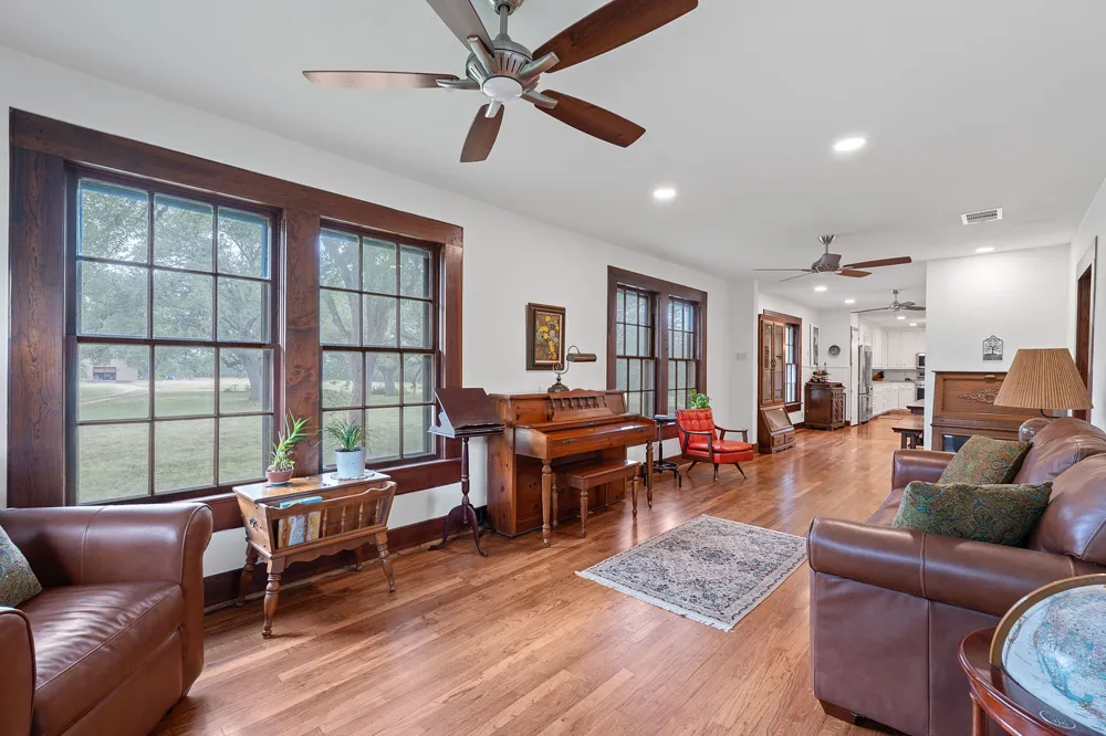 3468 Elder Hill Road Dripping Springs, TX 78619