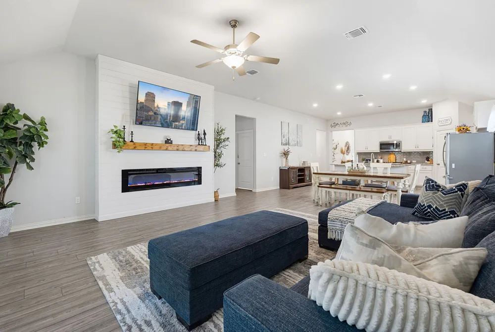 Address Not Shown Manchaca, TX 78652