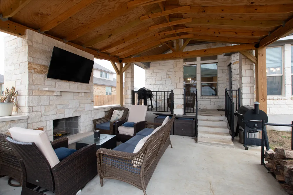 1756 Meadow Crest Drive Salado, TX 76571