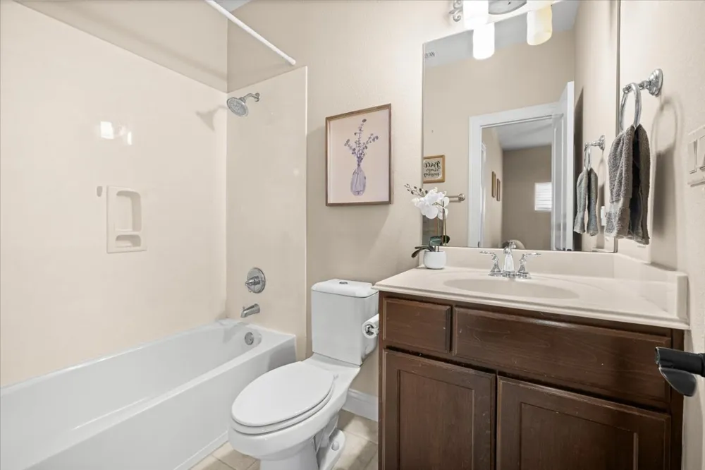 108 Via Milana Buda, TX 78610