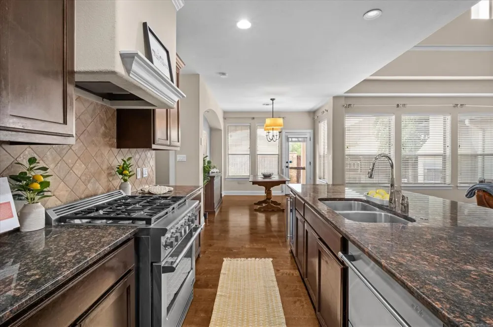 108 Via Milana Buda, TX 78610