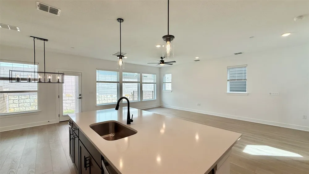 1016 Brickell Loop #B Austin, TX 78744