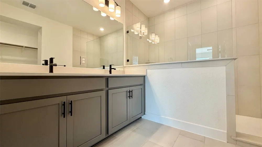 1016 Brickell Loop #B Austin, TX 78744