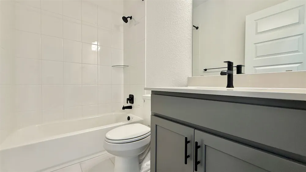 1016 Brickell Loop #B Austin, TX 78744