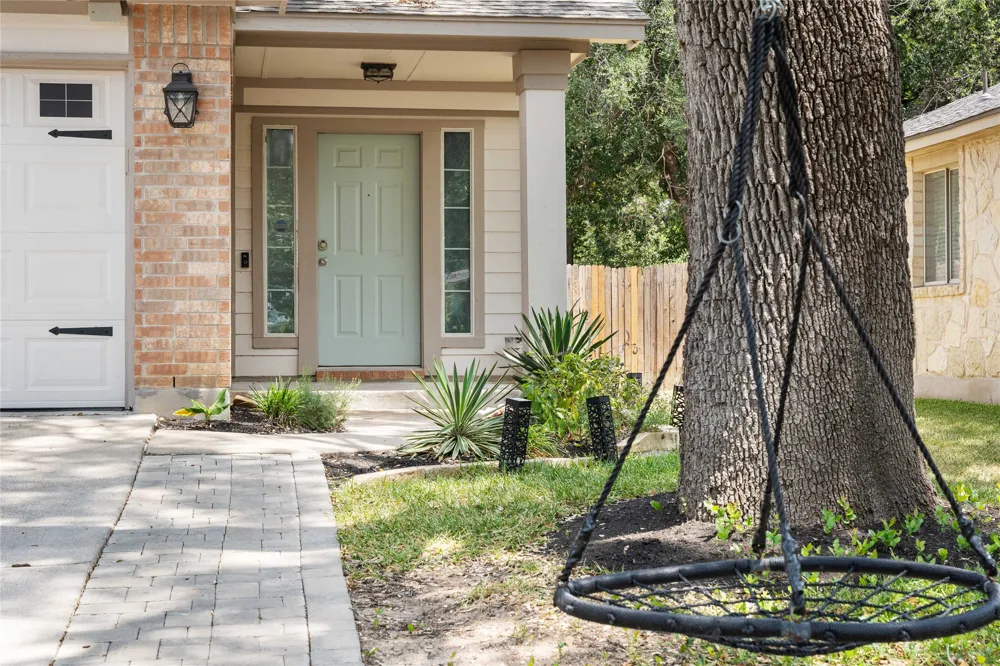 11403 Georgia Coleman Bend Austin, TX 78748