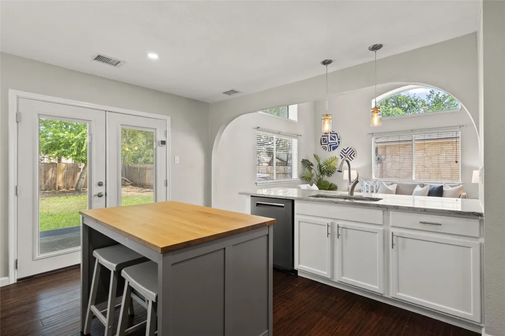 11403 Georgia Coleman Bend Austin, TX 78748