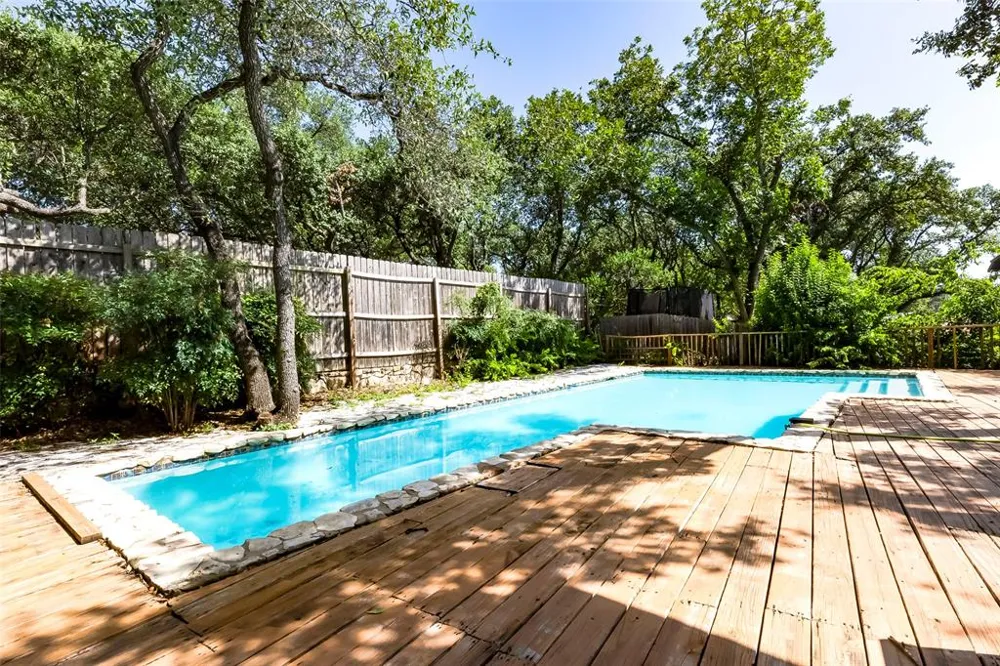 208 Westhaven Drive West Lake Hills, TX 78746