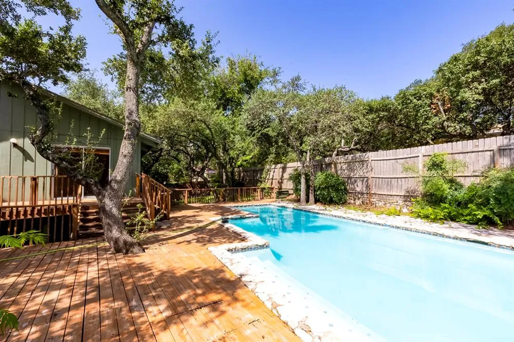 208 Westhaven Drive West Lake Hills, TX 78746