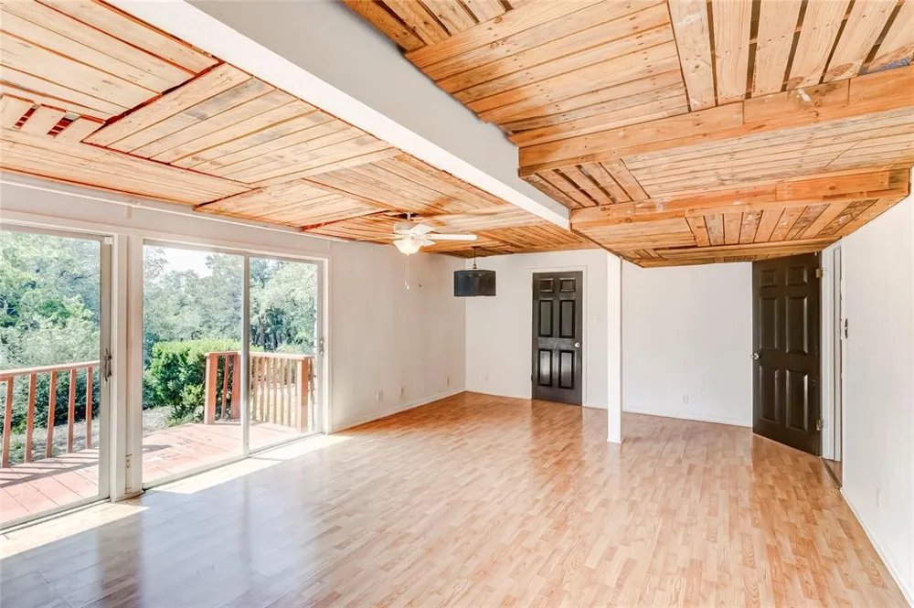 208 Westhaven Drive West Lake Hills, TX 78746