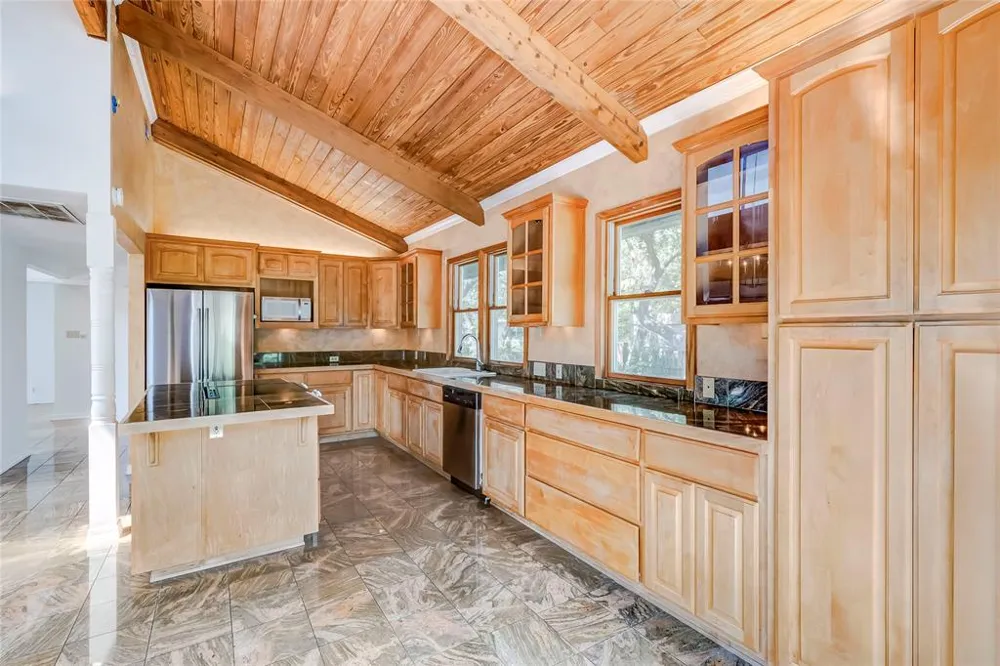 208 Westhaven Drive West Lake Hills, TX 78746