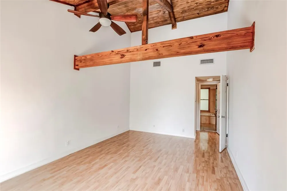 208 Westhaven Drive West Lake Hills, TX 78746