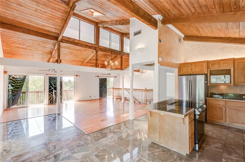 208 Westhaven Drive West Lake Hills, TX 78746