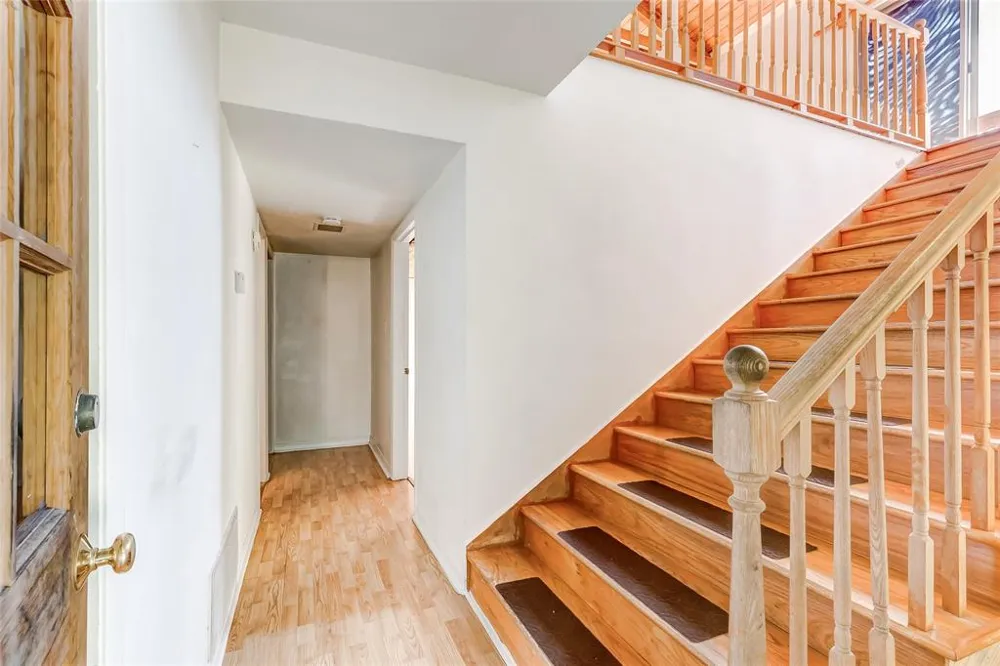 208 Westhaven Drive West Lake Hills, TX 78746