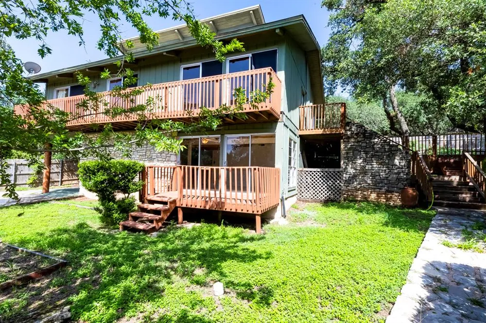208 Westhaven Drive West Lake Hills, TX 78746