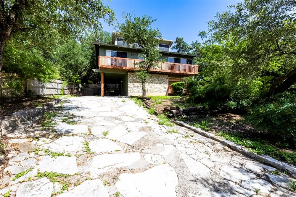 208 Westhaven Drive West Lake Hills, TX 78746