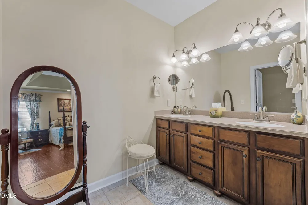 733 Whisper Ridge Drive Graham, NC 27253