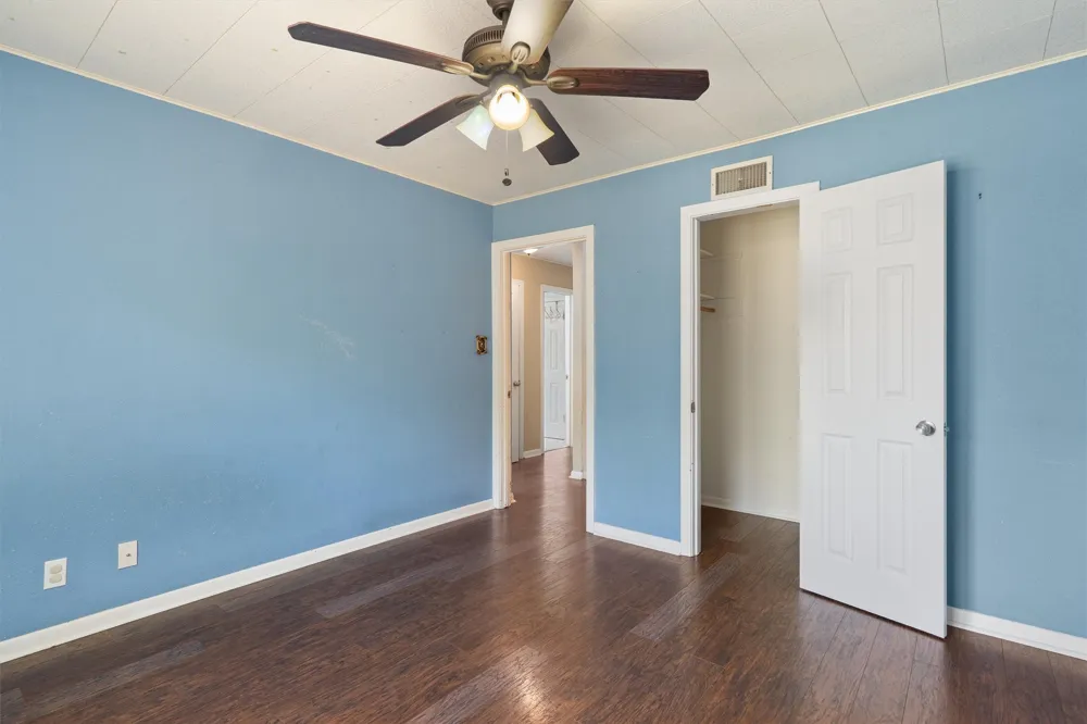 1119 Kent Street Taylor, TX 76574
