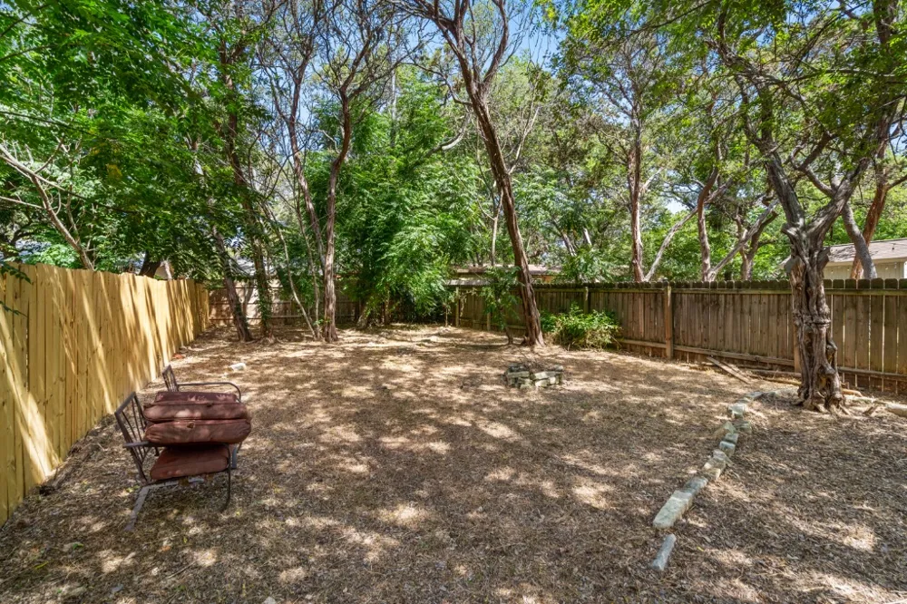 7228 Aldea Drive #B Austin, TX 78745