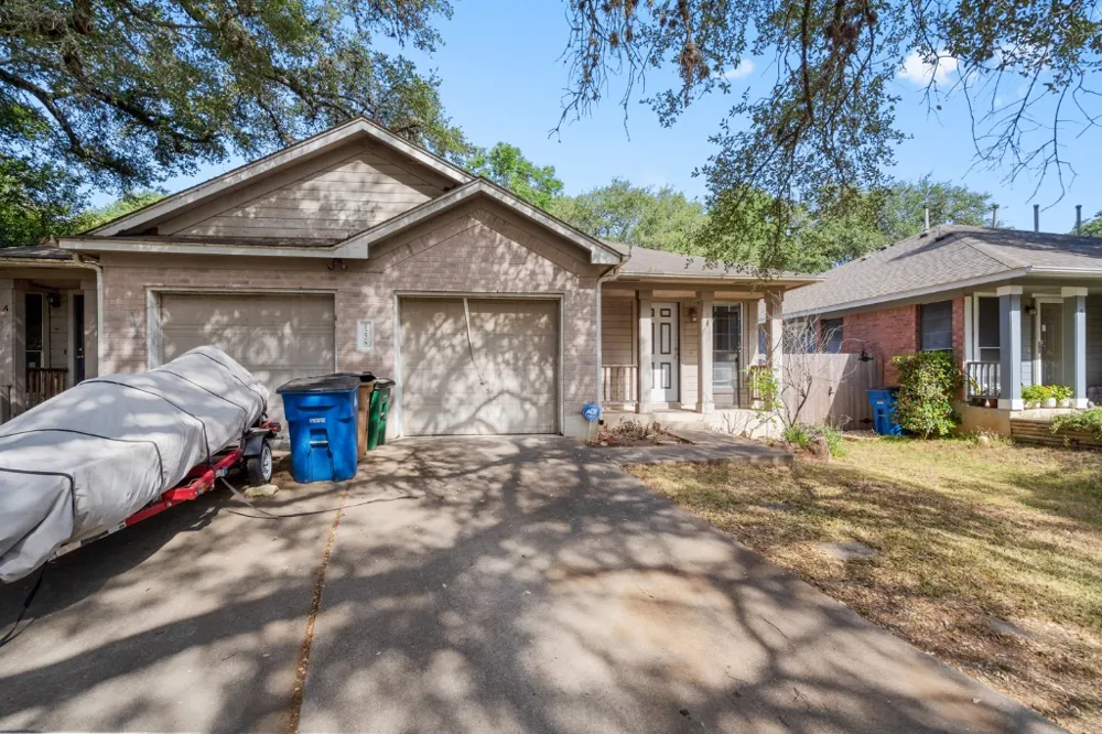 7228 Aldea Drive #B Austin, TX 78745